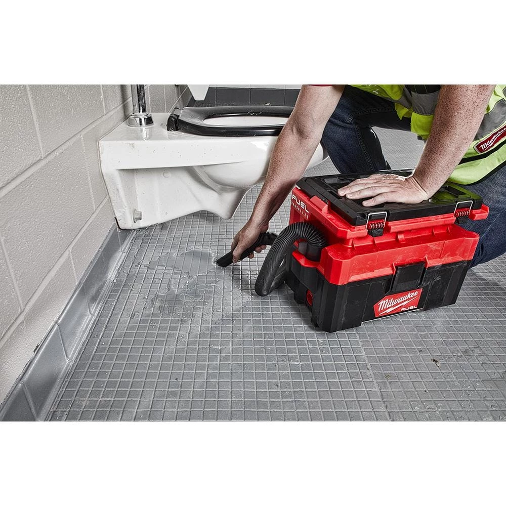 Milwaukee M18 FUEL PACKOUT Cordless 2.5 Gal Wet/Dry Vacuum with AIR-TIP 1-1/4 in. - 2-1/2 in. (1-Piece) Swiveling Palm Brush Tool - Image 13